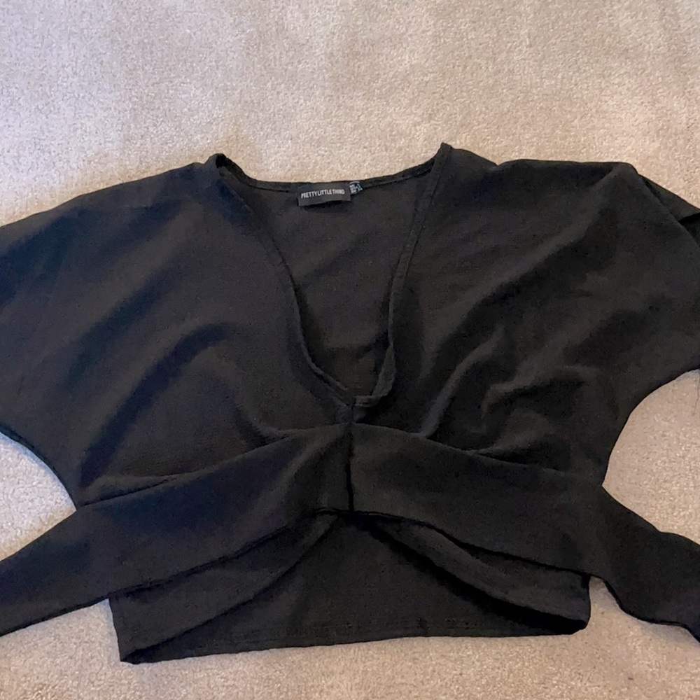 Pretty Little Thing Black Cropped Top